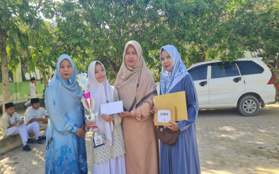 Usai Class Meeting, MTsN 1 Aceh Tamiang Bagikan Rapor dan Berikan Hadiah Kepada Para Juara